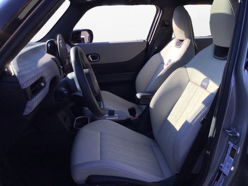 Certified 2025 MINI Cooper S image 9