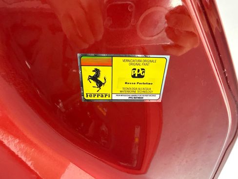 Used 2019 Ferrari Portofino RWD image 35