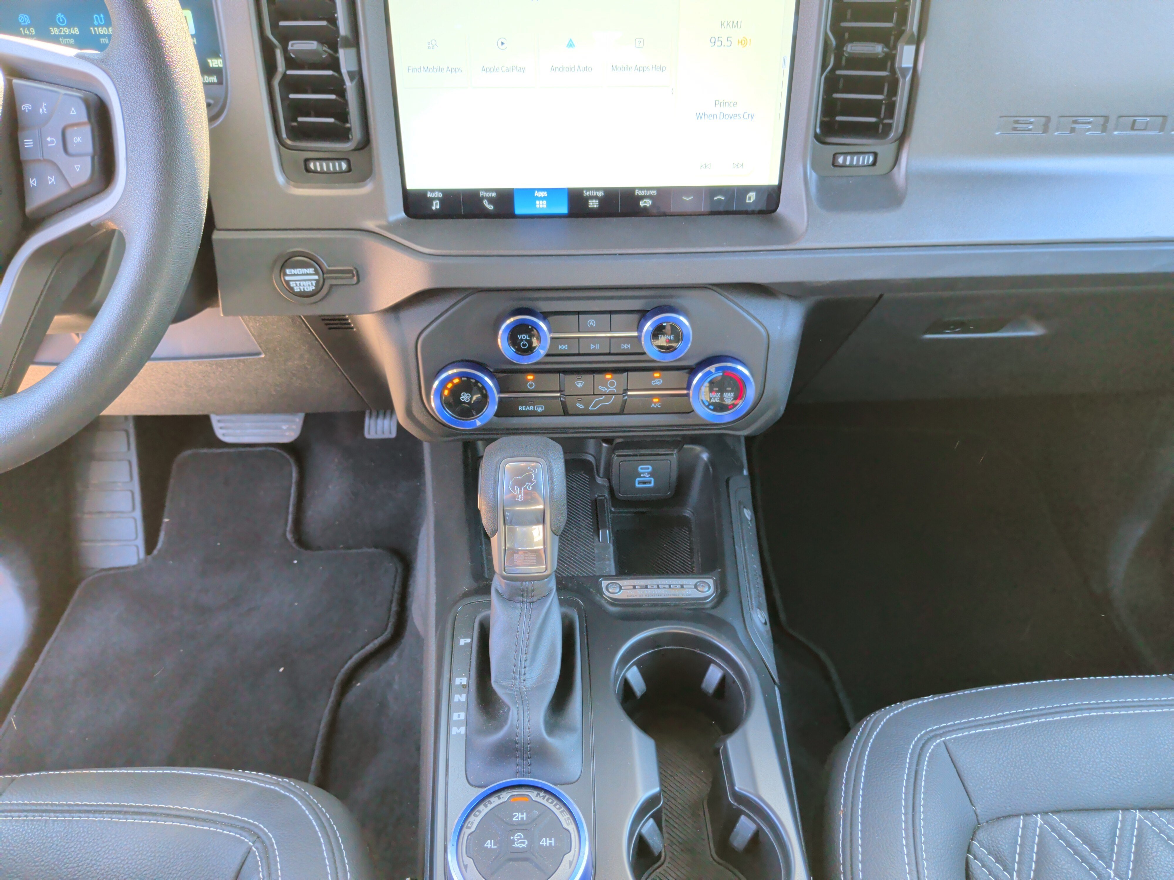 Used 2025 Ford Bronco 4-Door AWD/4WD image 26