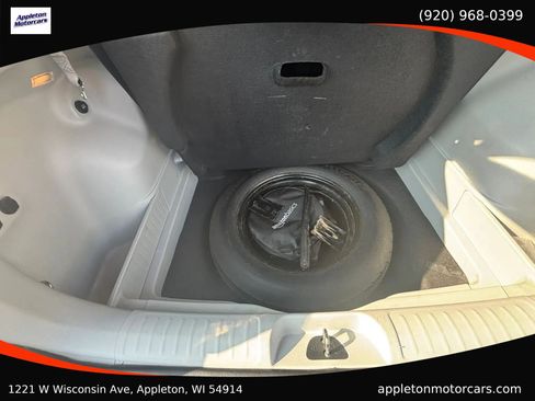 Used 2019 Jeep Cherokee Limited w/ Technology Group AWD/4WD image 35