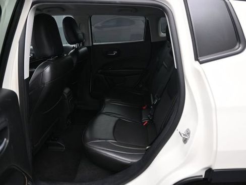 Used 2018 Jeep Compass Latitude w/ Popular Equipment Group FWD image 28