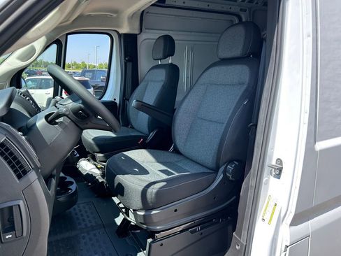 New 2024 RAM ProMaster 2500 w/ Convenience Group image 15