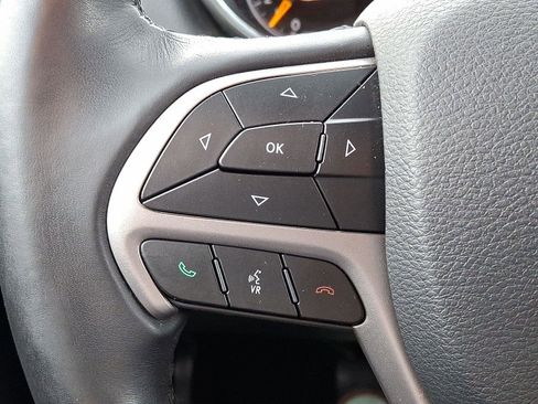 Used 2019 Jeep Grand Cherokee Laredo image 21