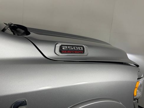 Used 2022 RAM 2500 Limited w/ Body Color Bumper Group AWD/4WD image 12