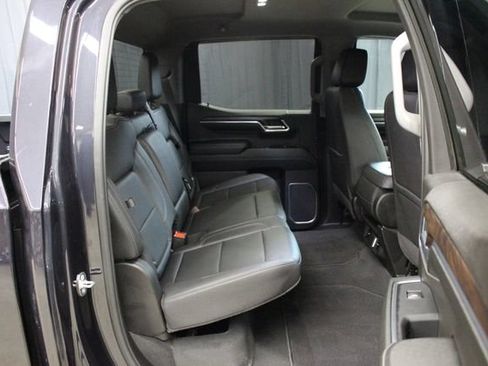 Used 2024 GMC Sierra 1500 SLT AWD/4WD image 52
