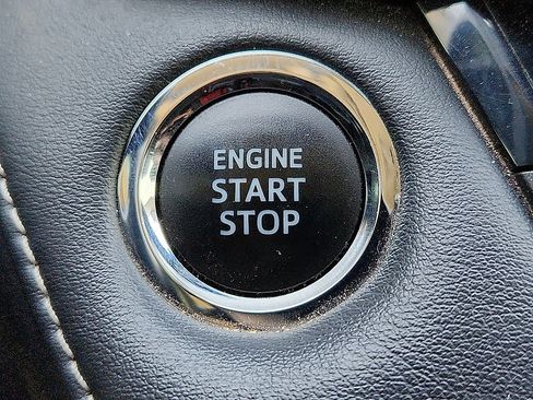 Used 2018 Toyota RAV4 XLE image 9