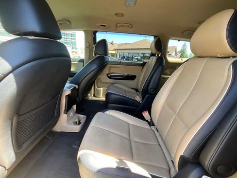 Used 2016 Kia Sedona SX FWD image 32