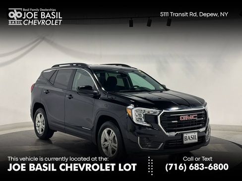 Used 2024 GMC Terrain SLE w/ Driver Convenience Package AWD/4WD image 1