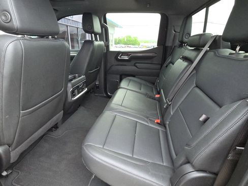 Used 2024 GMC Sierra 1500 SLT w/ SLT Convenience Package image 14