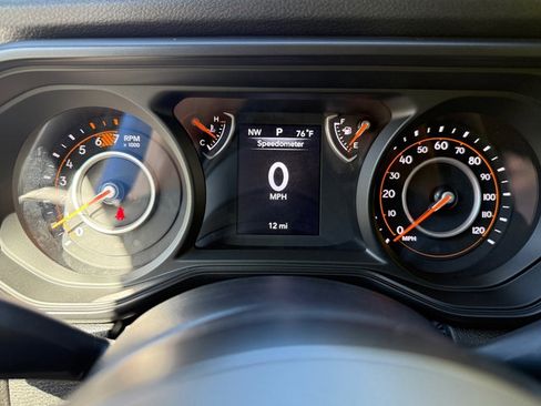 Used 2025 Jeep Wrangler Unlimited Sport image 21