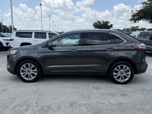 Used 2019 Ford Edge Titanium FWD image 9