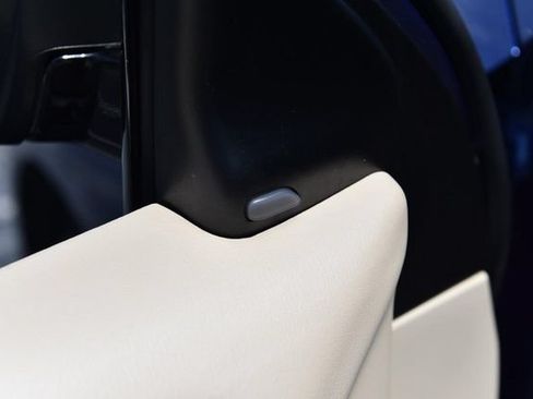 Used 2018 Nissan Pathfinder Platinum FWD image 10