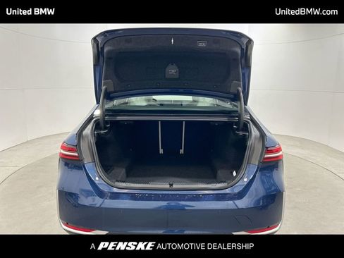 Used 2025 BMW 530i w/ Premium Package image 22