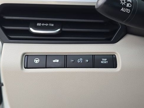 Certified 2024 Nissan Altima 2.5 SV w/ SV Premium Package FWD image 29