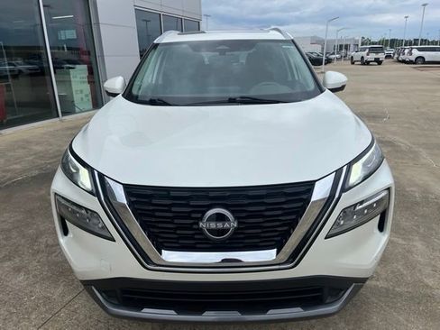 Used 2023 Nissan Rogue SL w/ SL Premium Package FWD image 6