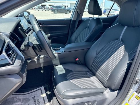 Certified 2023 Toyota Camry SE FWD image 13