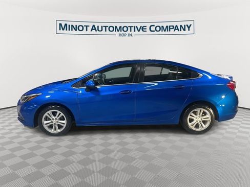 Used 2016 Chevrolet Cruze LT w/ Convenience Package image 5