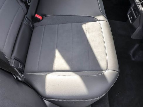 Certified 2022 Volkswagen Taos SE image 34