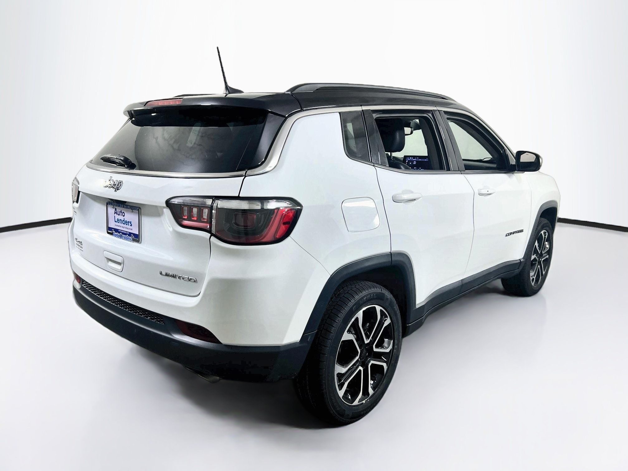 Used 2022 Jeep Compass Limited w/ Sun and Sound Group AWD/4WD image 5