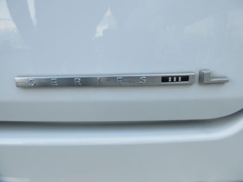 Used 2023 Jeep Wagoneer L Series III w/ Premium Group I image 10