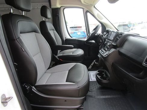 Used 2026 RAM ProMaster 2500 w/ Convenience Group FWD image 22