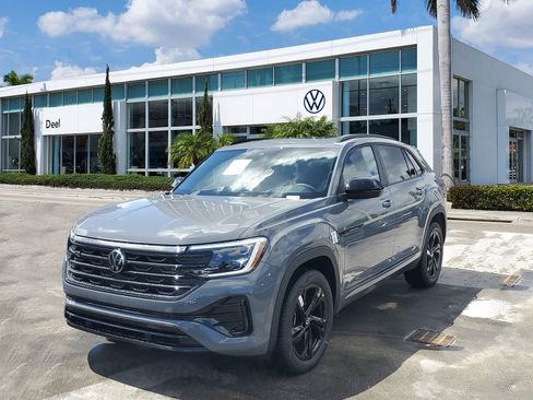 New 2026 Volkswagen Atlas Cross Sport SEL R-Line AWD/4WD image 1