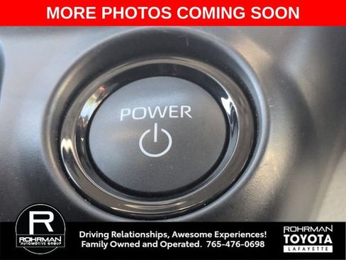 Used 2026 Toyota Sienna XLE FWD image 17
