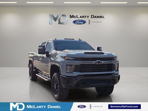 Used 2024 Chevrolet Silverado 2500 Custom w/ Custom Value Package AWD/4WD image 1