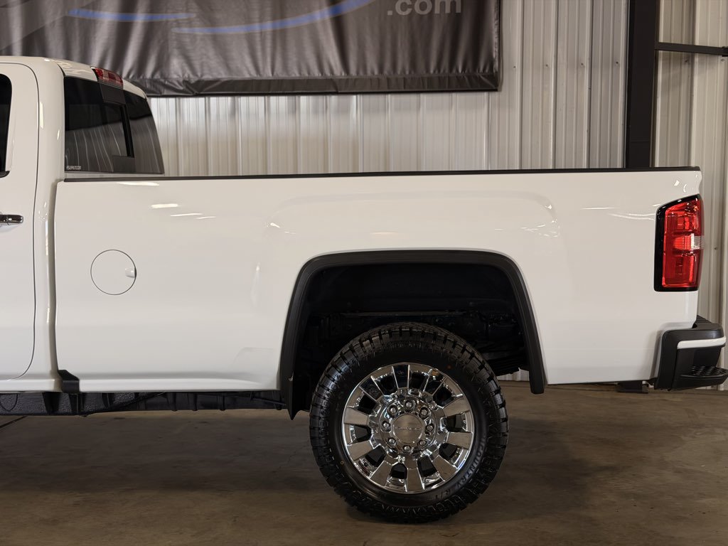 Used 2018 GMC Sierra 3500 Denali w/ Duramax Plus Package AWD/4WD image 8