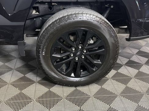 Used 2024 Ford F150 Lariat AWD/4WD image 11