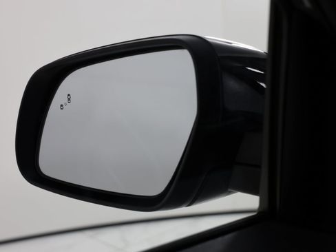 Used 2022 Hyundai Venue Limited w/ Cargo Package image 15