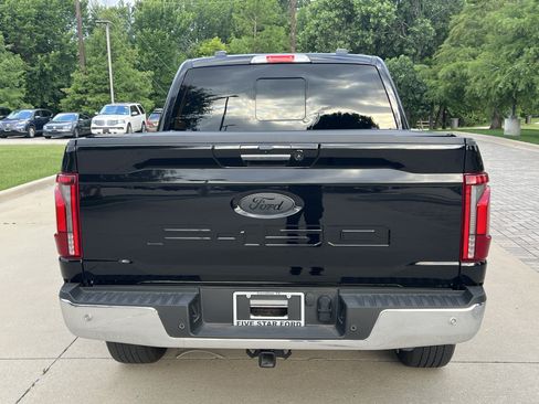 Used 2024 Ford F150 Lariat w/ FX4 Off-Road Package AWD/4WD image 9