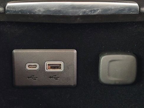 Used 2023 Cadillac XT4 Luxury w/ Cold Weather Package image 24