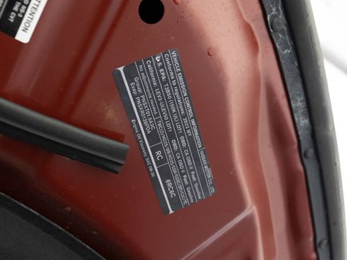 Used 2023 Nissan Rogue S image 33