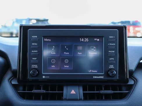 Used 2021 Toyota RAV4 XLE FWD image 15