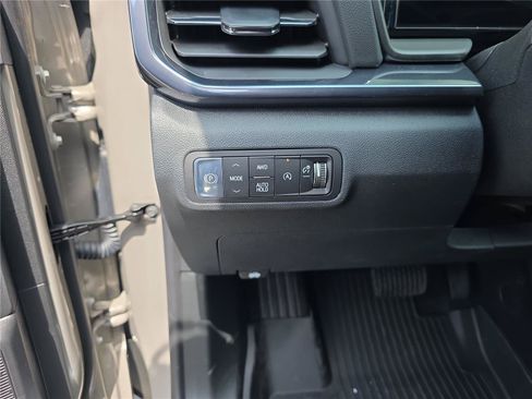 New 2026 GMC Terrain AT4 w/ Convenience Package III AWD/4WD image 18