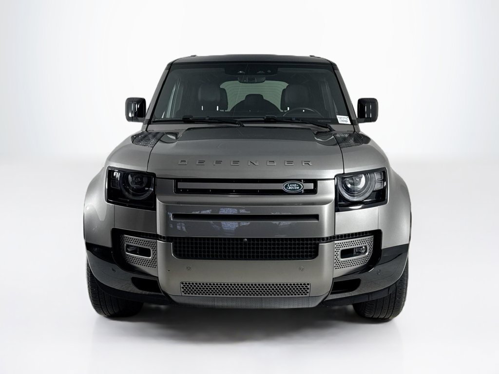 Used 2024 Land Rover Defender 110 X-Dynamic SE AWD/4WD image 8