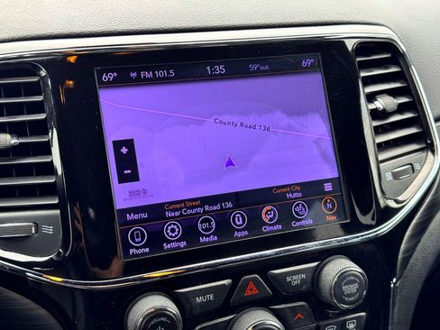 Used 2020 Jeep Grand Cherokee Altitude image 26