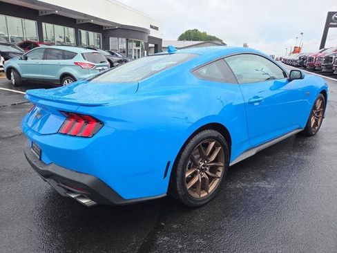 Used 2025 Ford Mustang GT Premium RWD image 5