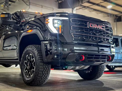 Used 2026 GMC Sierra 2500 AT4X AWD/4WD image 35