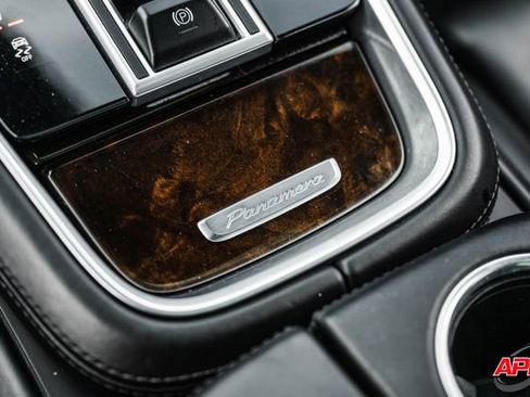 Used 2018 Porsche Panamera 4S image 24