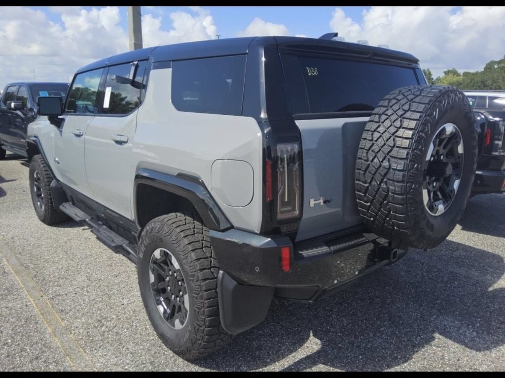 Used 2024 GMC Hummer EV 2X w/ Extreme Off-Road Package AWD/4WD image 7