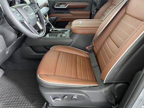 New 2026 GMC Sierra 2500 Denali Ultimate AWD/4WD image 8