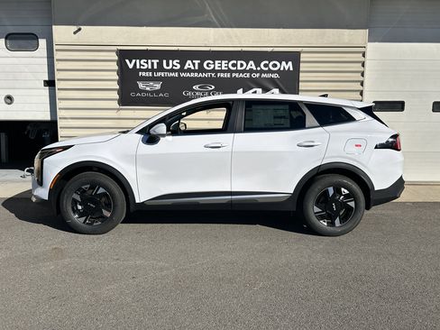 New 2026 Kia Sportage LX image 7