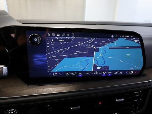 New 2026 Chevrolet Suburban High Country image 25