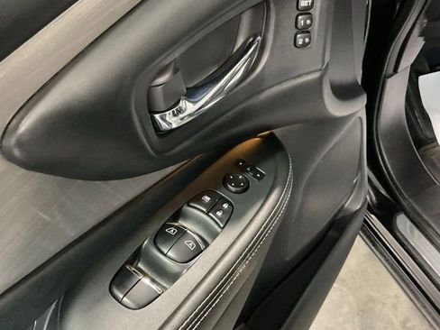 Used 2018 Nissan Murano Platinum w/ Cargo Package AWD/4WD image 18