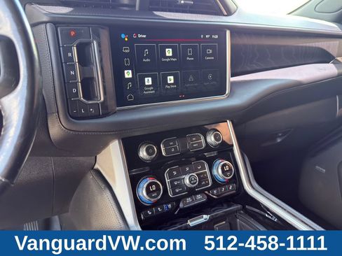 Used 2022 GMC Yukon XL Denali AWD/4WD image 22