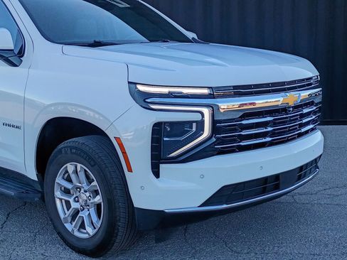 Used 2025 Chevrolet Tahoe LT image 3