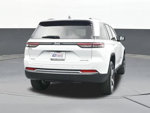Used 2023 Jeep Grand Cherokee Limited AWD/4WD image 12