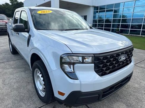 Used 2025 Ford Maverick XL FWD image 1